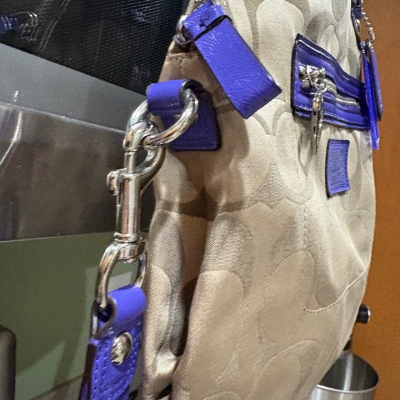Coach poppy  Beige and Purple Women's Bag - Picture 4 of 10
